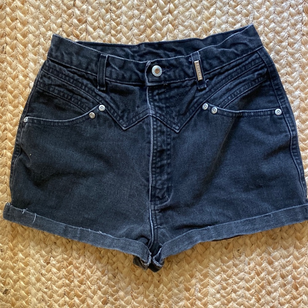 ROCKIES vintage high waisted cuffed short shorts